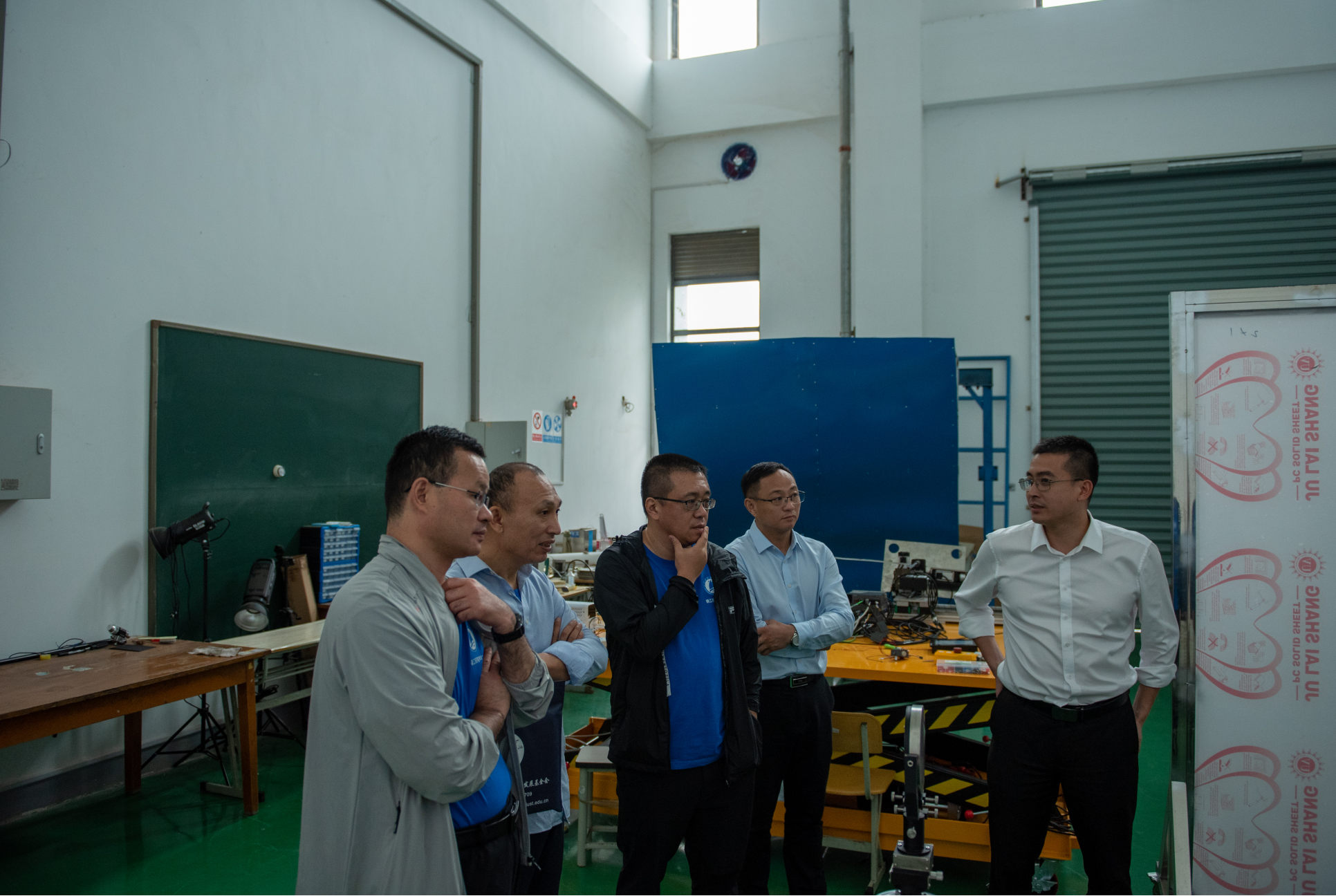 1696602795386917.png 1696602795386917.png