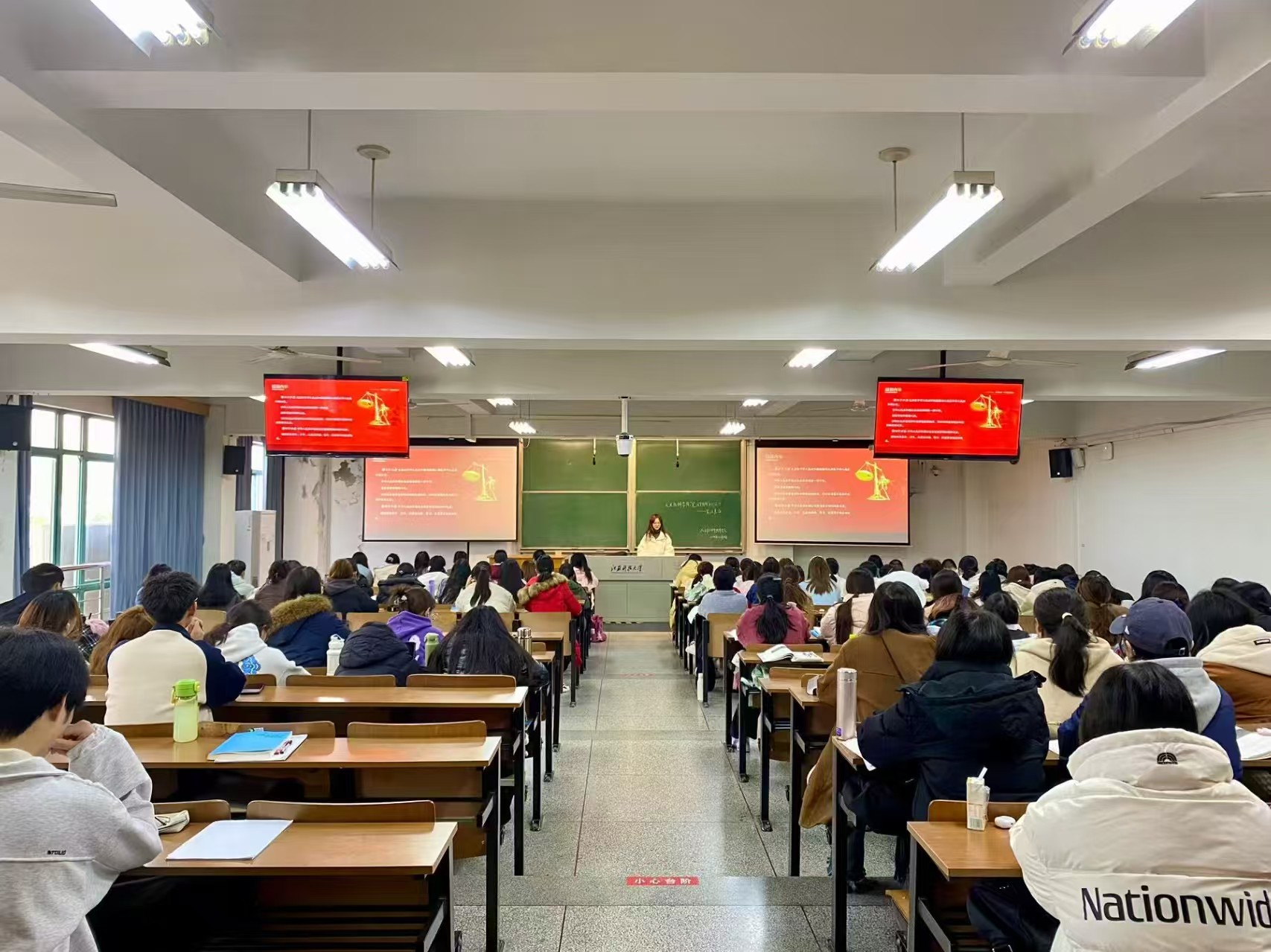 1733633732450195.jpg 1733633732450195.jpg