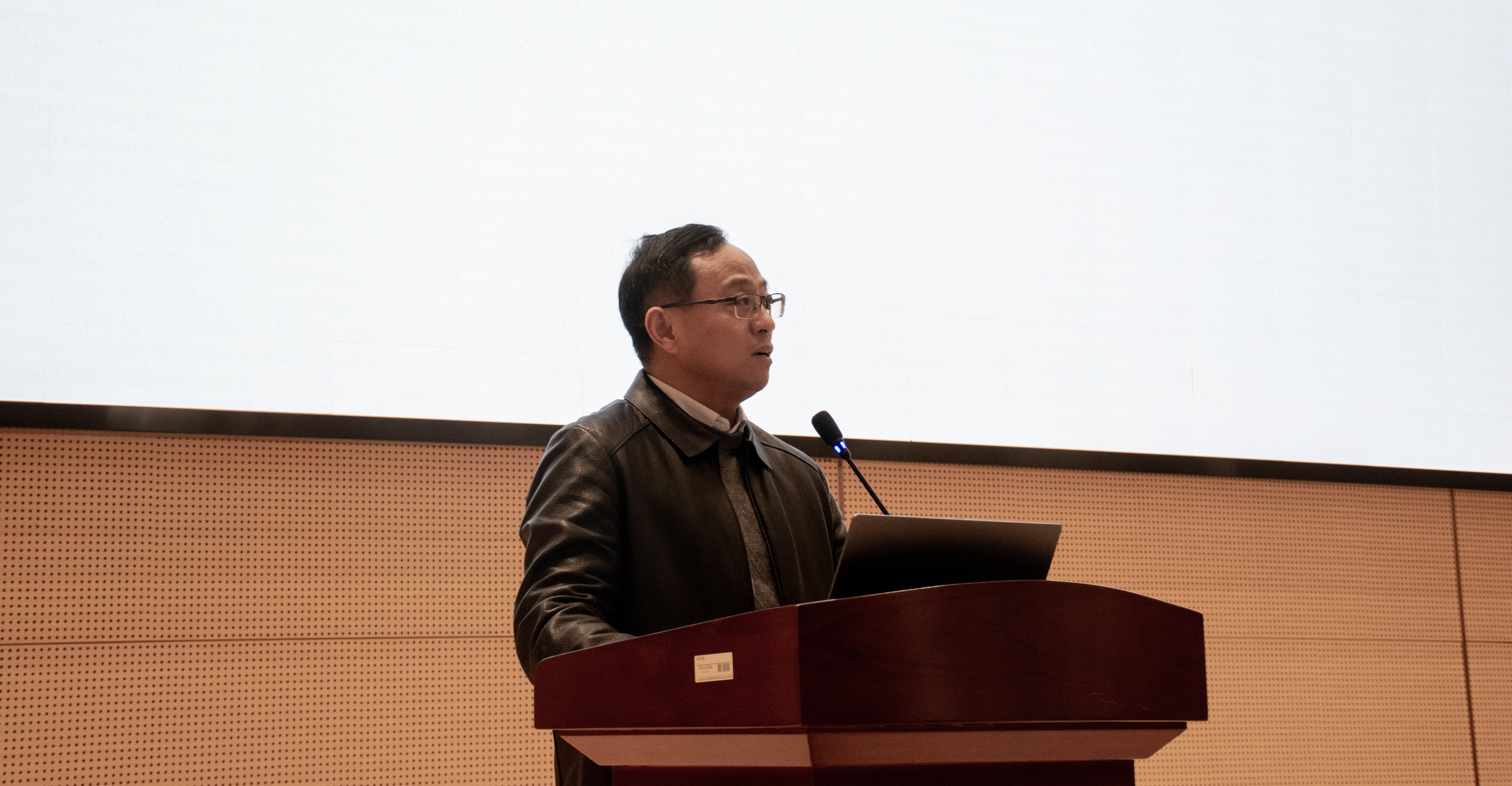 1733884662212351.jpg 1733884662212351.jpg