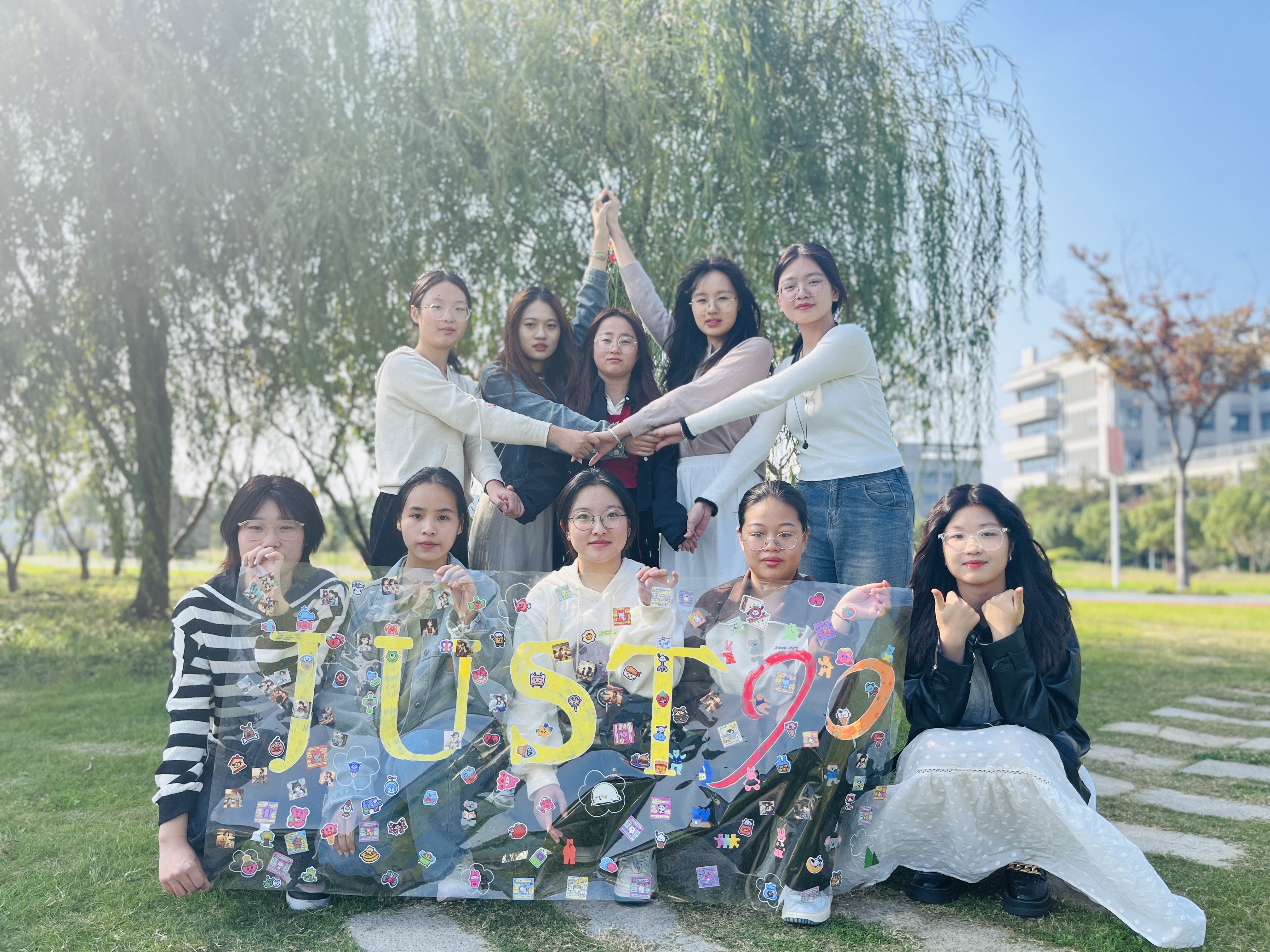 1698047347816337.jpg 1698047347816337.jpg